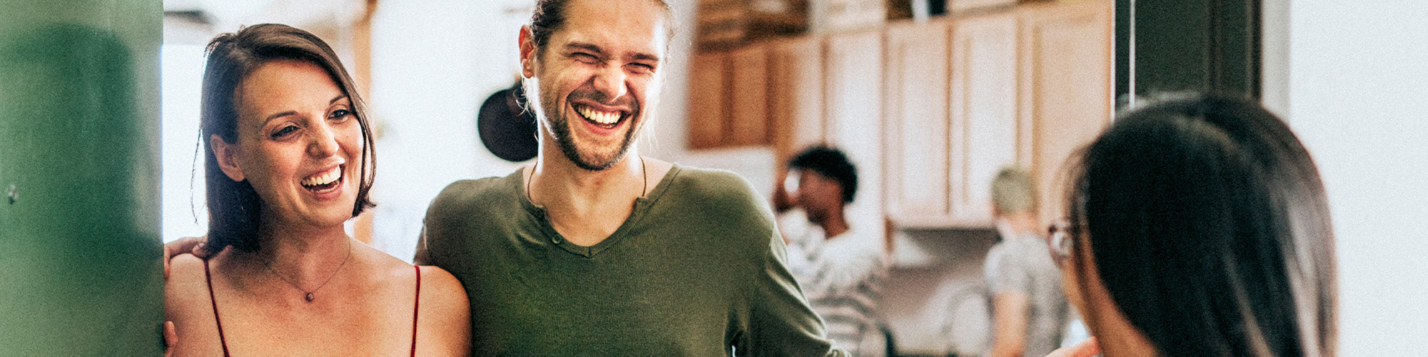 10 Useful Yet Thoughtful Housewarming Gifts