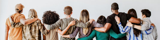 Acts of Kindness: How Small Gestures Strengthen Friendship Bonds