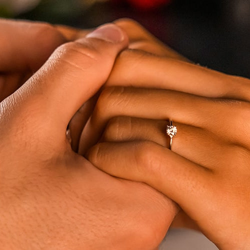 Valentine’s Day Gifts Suitable for Those Last-Minute Lovers