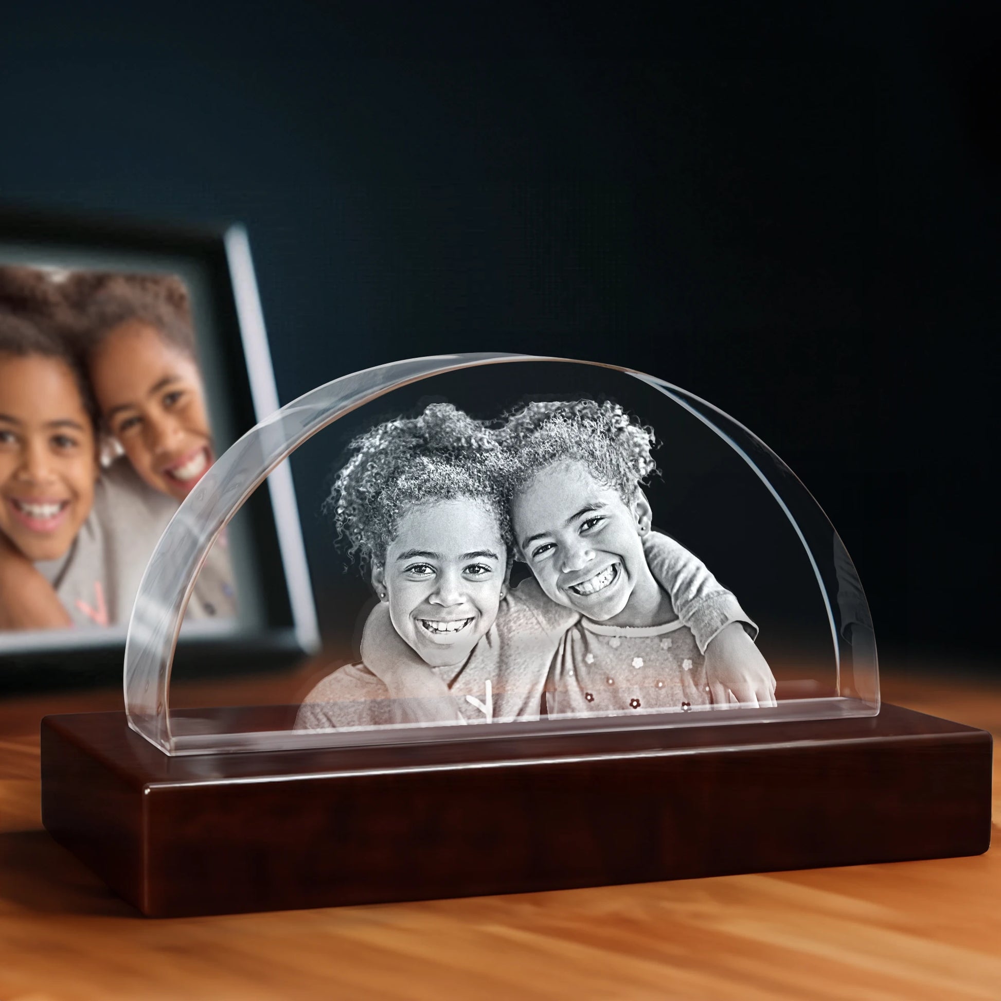 3D Crescent Crystal Engraving - Arc - Beyond Memories - 182039